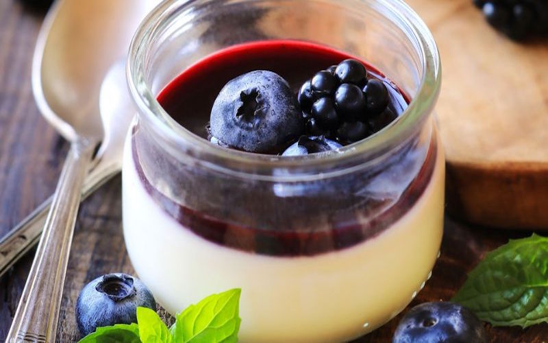 Cách làm Panna cotta việt quất