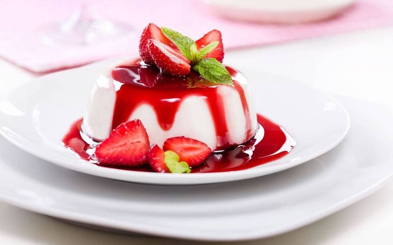 Panna cotta việt quất dâu tây