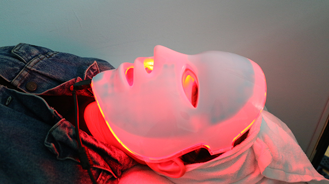 Liệu pháp ánh sáng đỏ (Red Light Therapy - RLT)