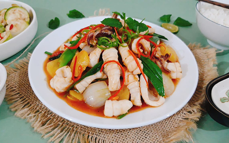 Cách làm salad mực chua ngọt